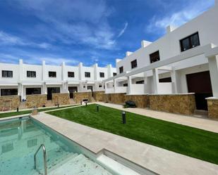 Vista exterior de Casa o xalet en venda en Níjar amb Aire condicionat, Terrassa i Piscina