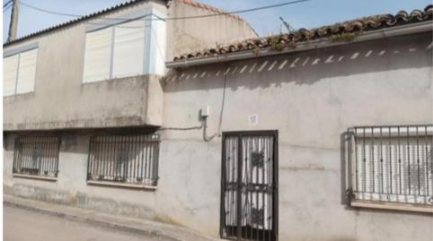 Foto 2 de Casa adosada en venta en Calle Postas, 17, Cazalegas, Toledo