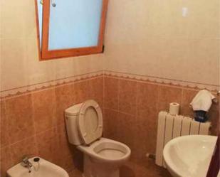 Bathroom of House or chalet for sale in Fresno Alhándiga