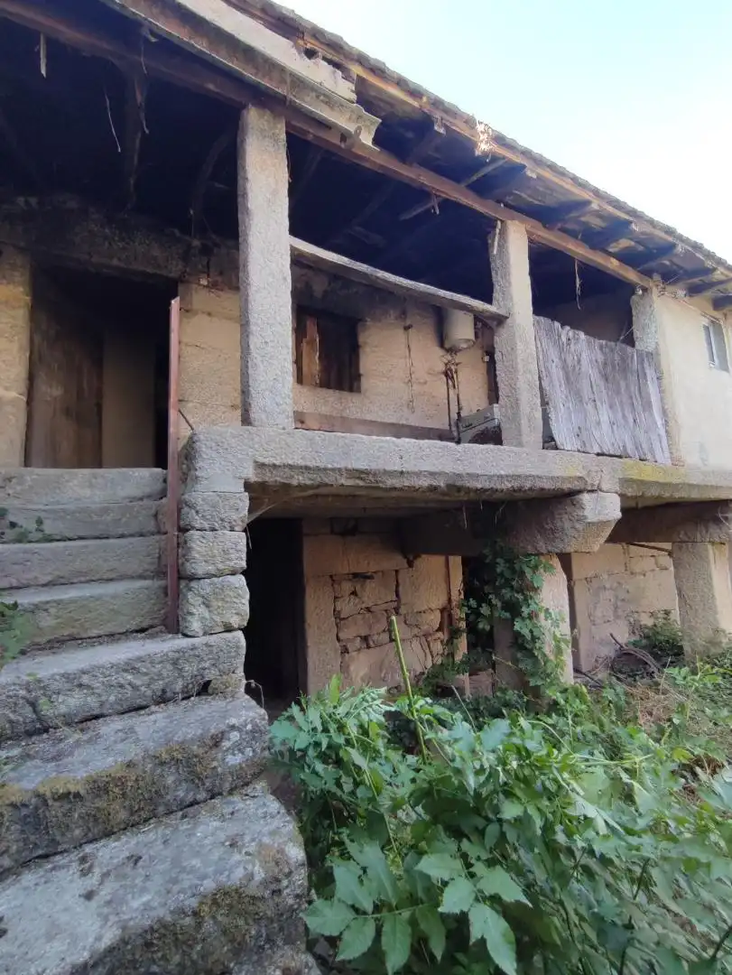 Vista exterior de Casa adosada en venta en Monterrei con Terraza y Balcón