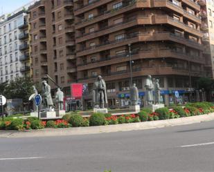 Vista exterior de Apartament de lloguer en  Logroño amb Terrassa