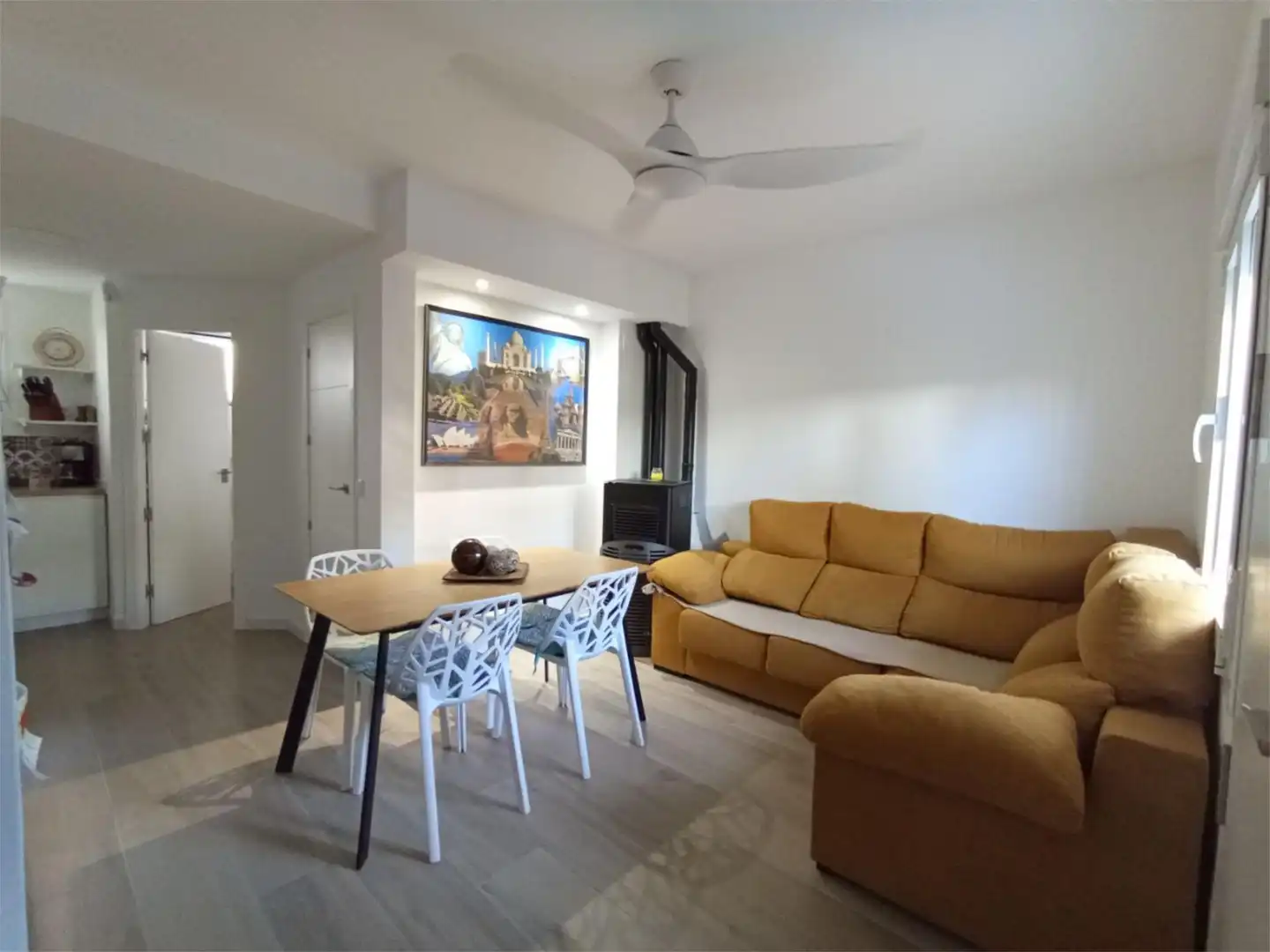 Piso en venta en Calle Calypso, 11, Punta Umbría Sala de estar de Piso en venta en Punta Umbría con Balcón