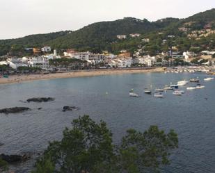 Vista exterior de Pis en venda en La Bisbal d'Empordà