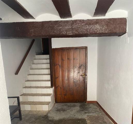 Casa adosada en venta en calle conde, 1 de gúdar, 