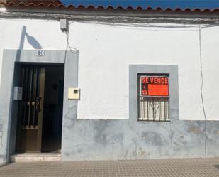 Vista exterior de Casa o xalet en venda en Villagonzalo amb Terrassa