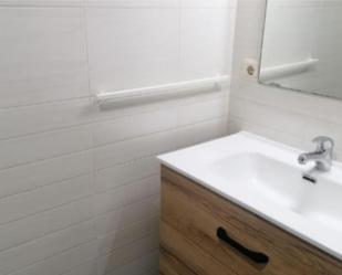 Bathroom of Flat to rent in Rota