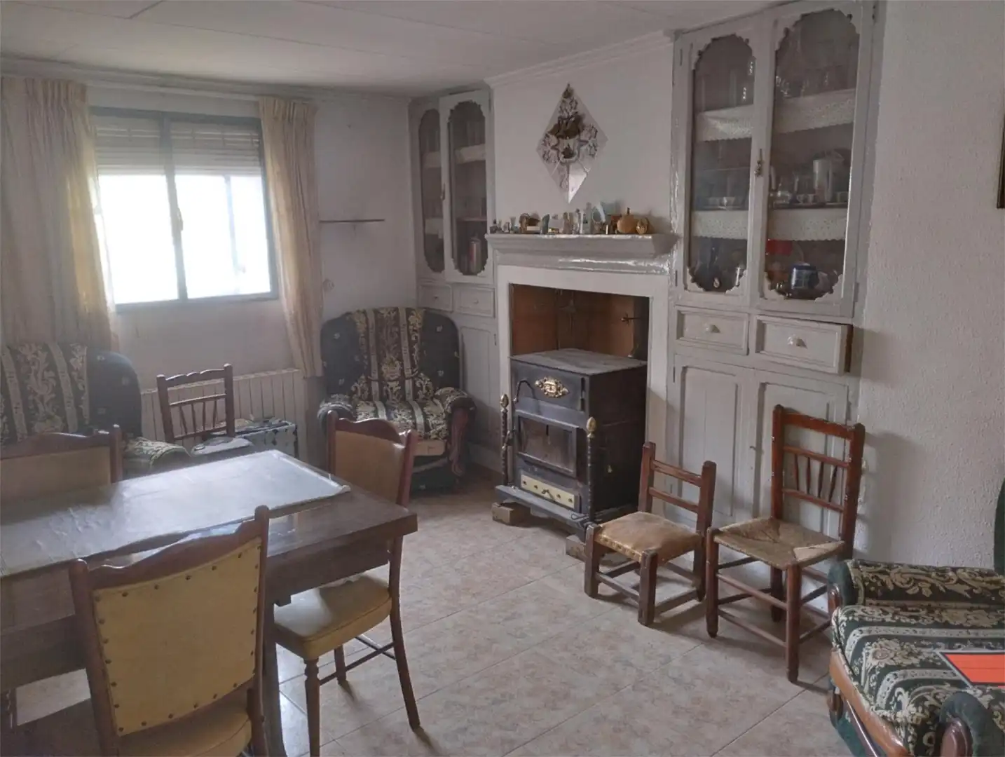 Comedor de Casa adosada en venta en Sinarcas con Calefacción