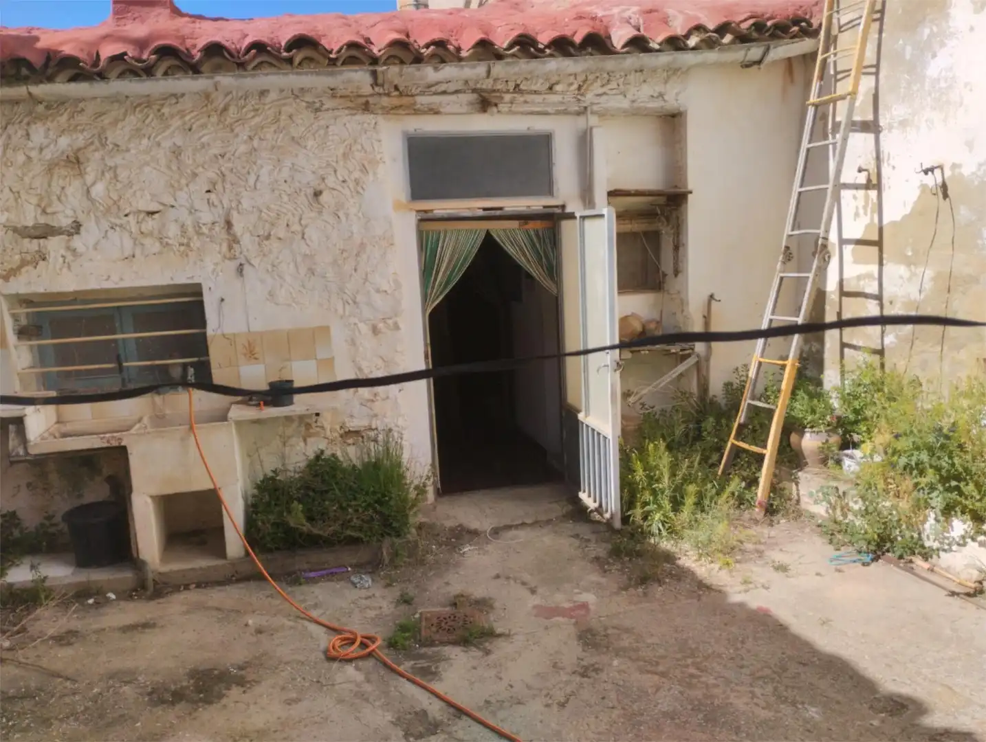 Casa adosada en venta en Sinarcas con Calefacción