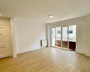 Living room of Flat for sale in  Madrid Capital  with Terrace and Balcony