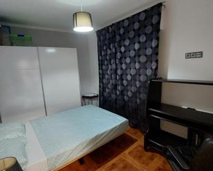 Bedroom of Flat to share in  Ceuta Capital  with Air Conditioner