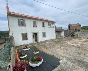 Vista exterior de Casa adosada en venda en A Laracha   amb Terrassa