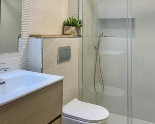 Bathroom of Flat to rent in Algeciras  with Terrace