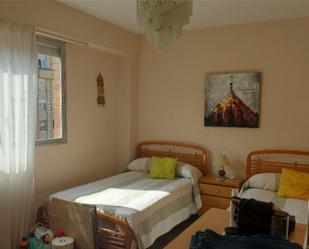 Bedroom of Flat to share in  Zaragoza Capital  with Air Conditioner and Terrace