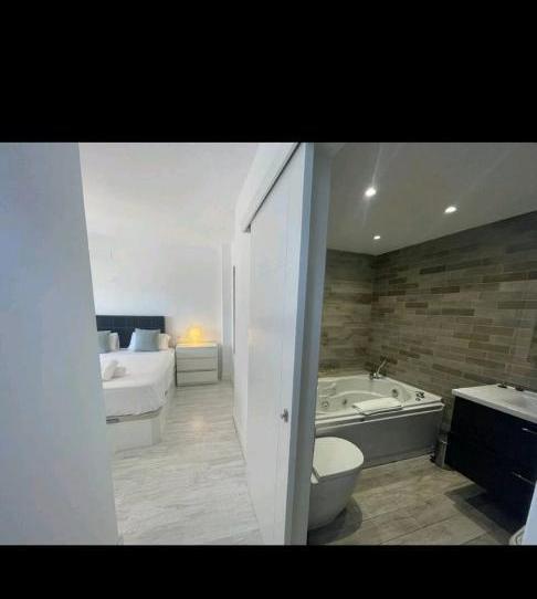 Flat to rent in Avenida Juan Sebastián Elcano, 188, El Palo, Málaga - image 1 Photo 1 of Flat to rent in Avenida Juan Sebastián Elcano, 188, El Palo, Málaga