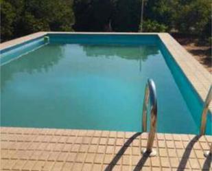 Piscina de Casa adosada en venda en Alzira