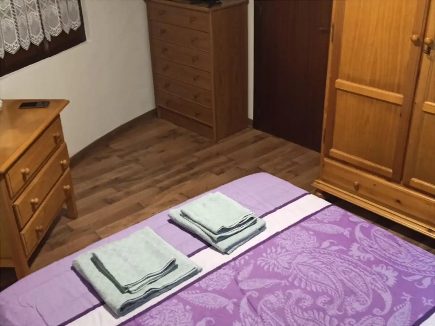 Einfamilien-Reihenhaus zur Miete in Lugar Tereñes, 18, Ribadesella Schlafzimmer von Einfamilien-Reihenhaus zur Miete in Ribadesella mit Terrasse