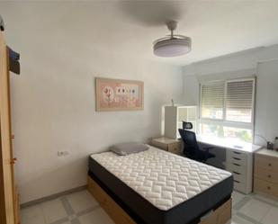 Bedroom of Flat to share in  Granada Capital  with Air Conditioner and Balcony