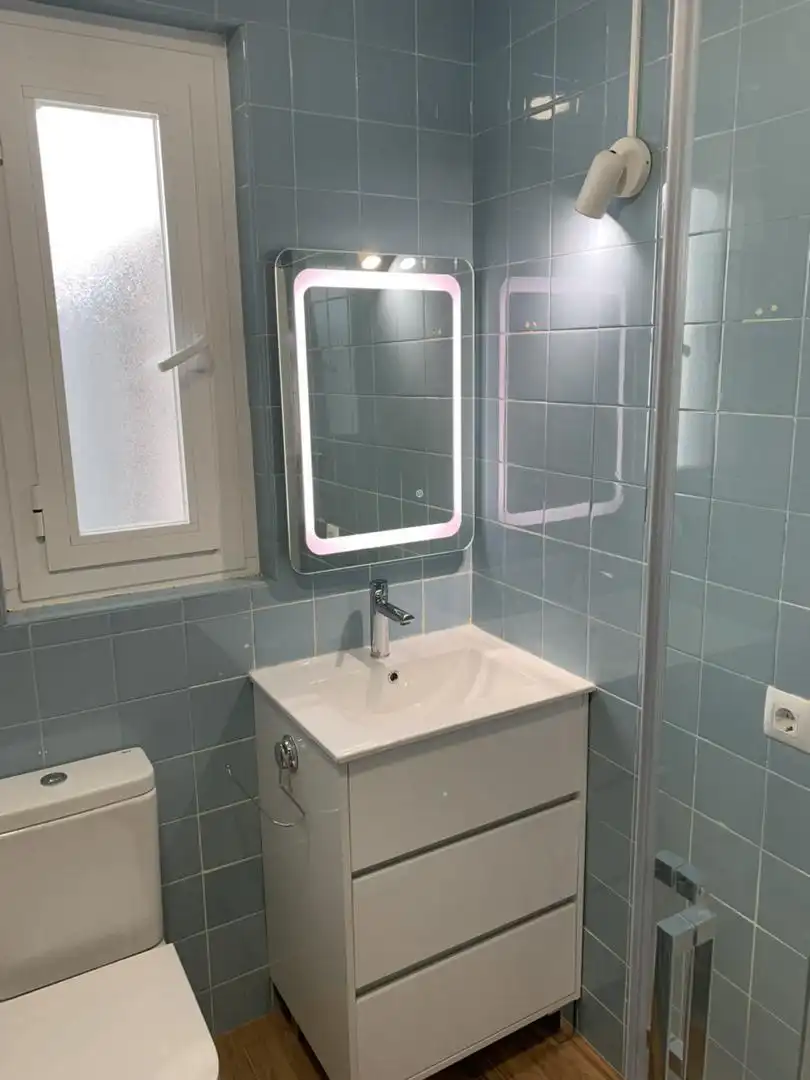 Room in Calle Cardenal Frías, 5, Santa Bárbara Bathroom of Flat for share in Soria Capital with Heating, Parquet flooring and Furnished