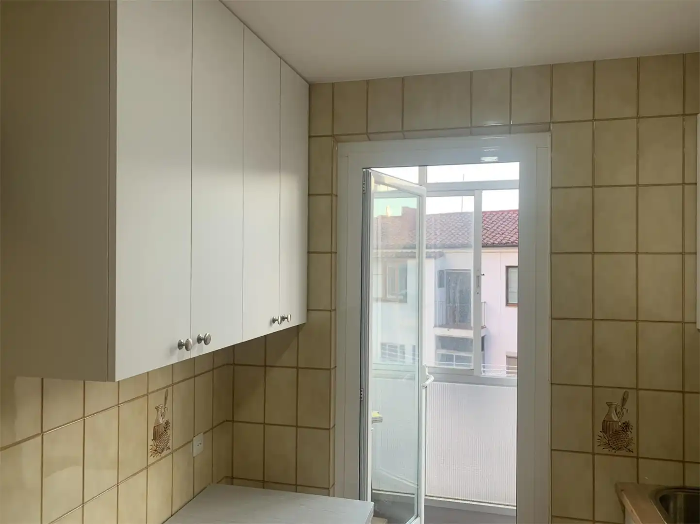 Room in Calle Cardenal Frías, 5, Santa Bárbara Kitchen of Flat for share in Soria Capital with Heating, Parquet flooring and Furnished