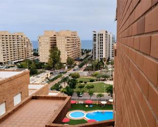 Vista exterior de Pis en venda en Oropesa del Mar / Orpesa amb Aire condicionat, Terrassa i Piscina