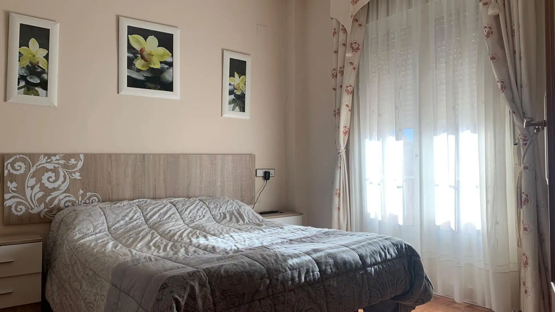 Dormitori de Casa adosada en venda en Alpera amb Traster i Moblat