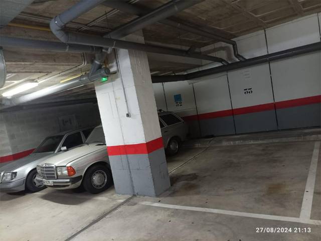 Garaje en Alquiler en Calle Fiscal Luis Portero García, 3 en El Tejar - Hacienda Bizcochero