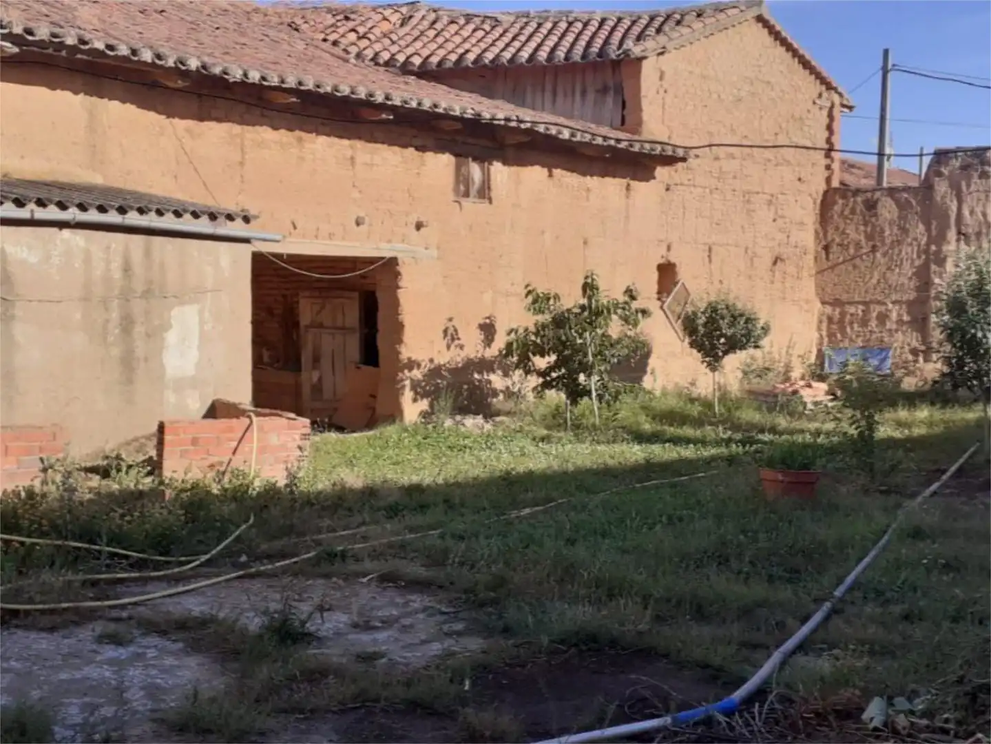 Country house zum Verkauf in Calle Mayor, 19, Villamandos Country house zum Verkauf in Villamandos mit Privatgarten