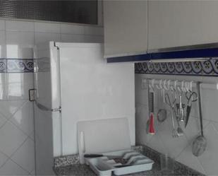 Kitchen of Flat to rent in Constantina