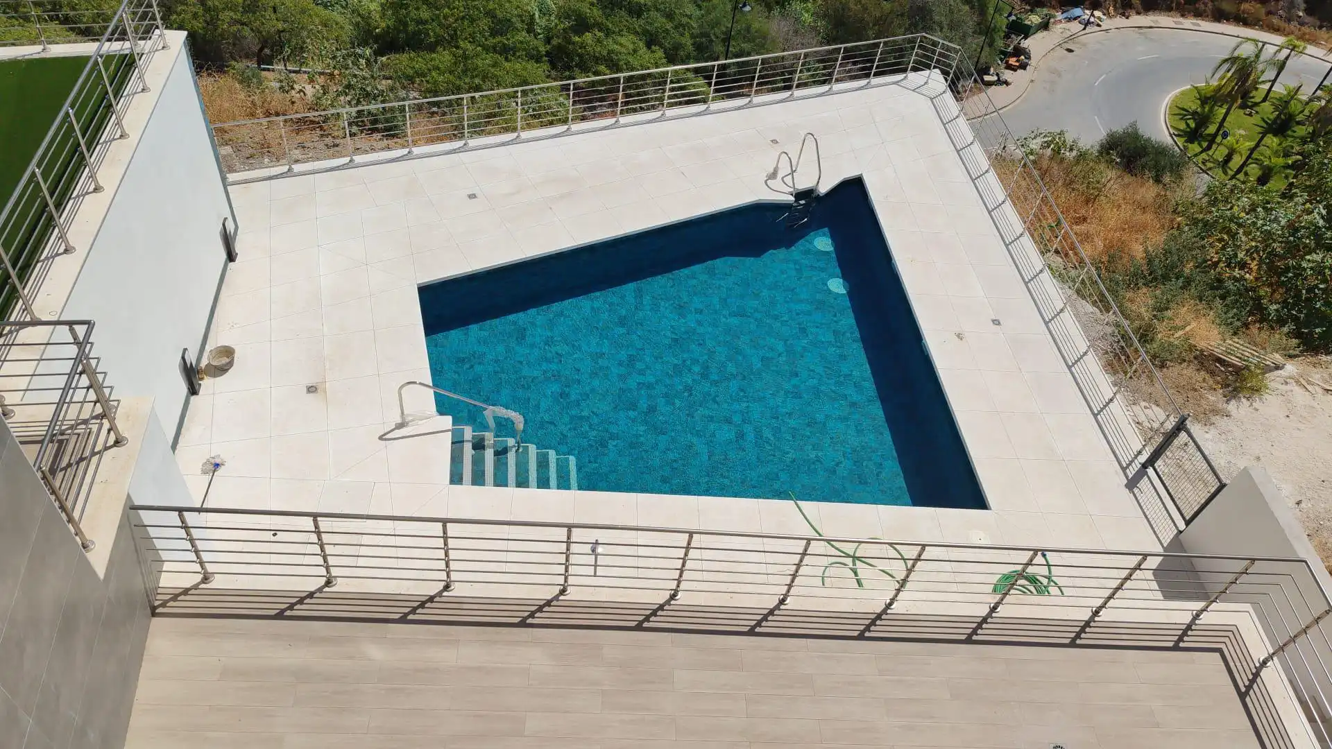 Casa adosada en venta en Calle Brezos, 3, Torreblanca del Sol Piscina de Casa adosada en venta en Fuengirola con Aire acondicionado, Terraza y Piscina