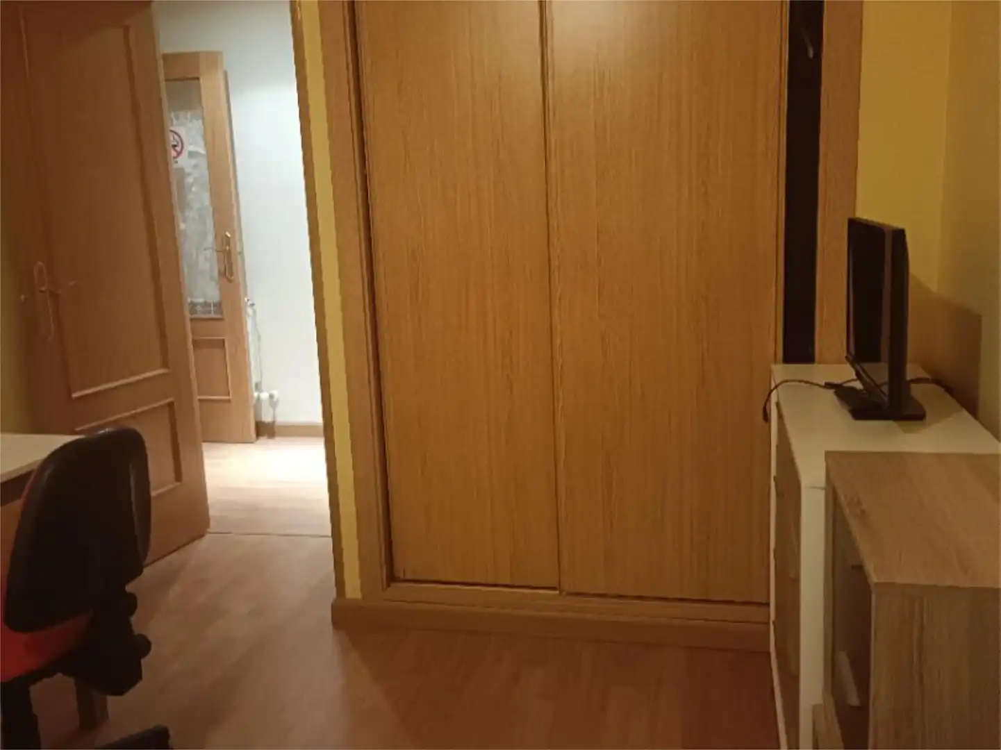 Room in Avenida Castilla y León, 5, Guardo Bedroom of Flat for share in Guardo with Heating, Parquet flooring and Furnished