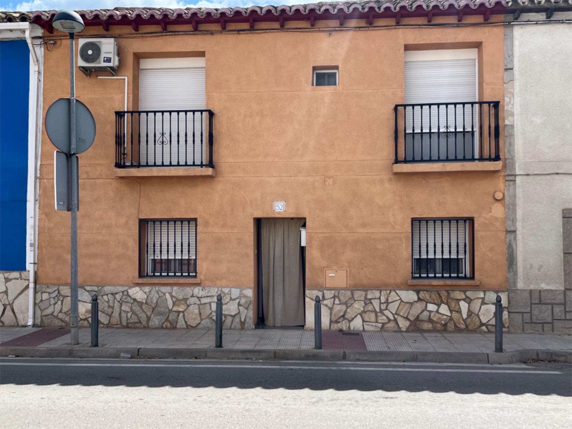 Exterior view of Flat for sale in El Burgo de Ebro  with Air Conditioner, Heating and Furnished