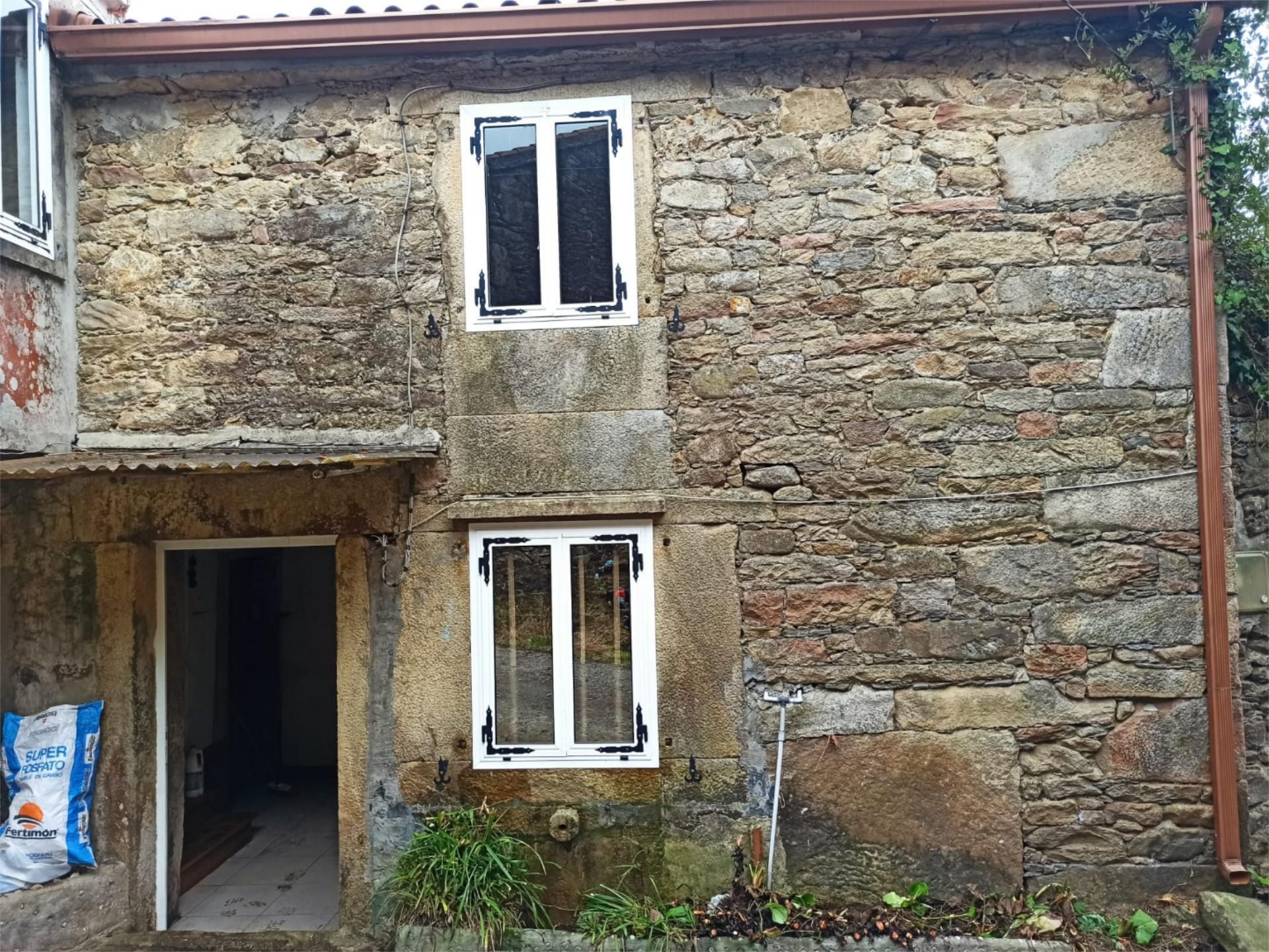 Vista exterior de Casa o xalet en venda en Zas amb Jardí privat