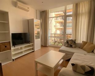 Living room of Flat to rent in  Sevilla Capital  with Air Conditioner, Terrace and Balcony