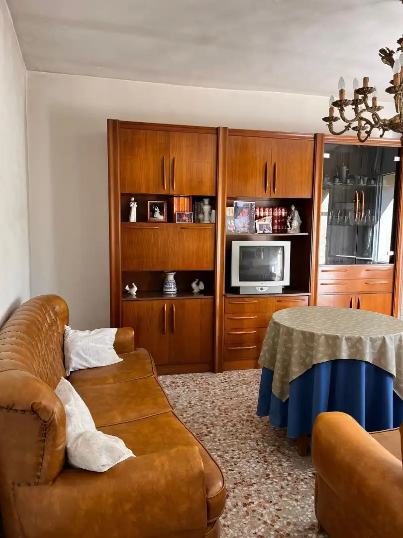 Living room of Flat for sale in Alcolea del Pinar  with Terrace, Furnished and Oven