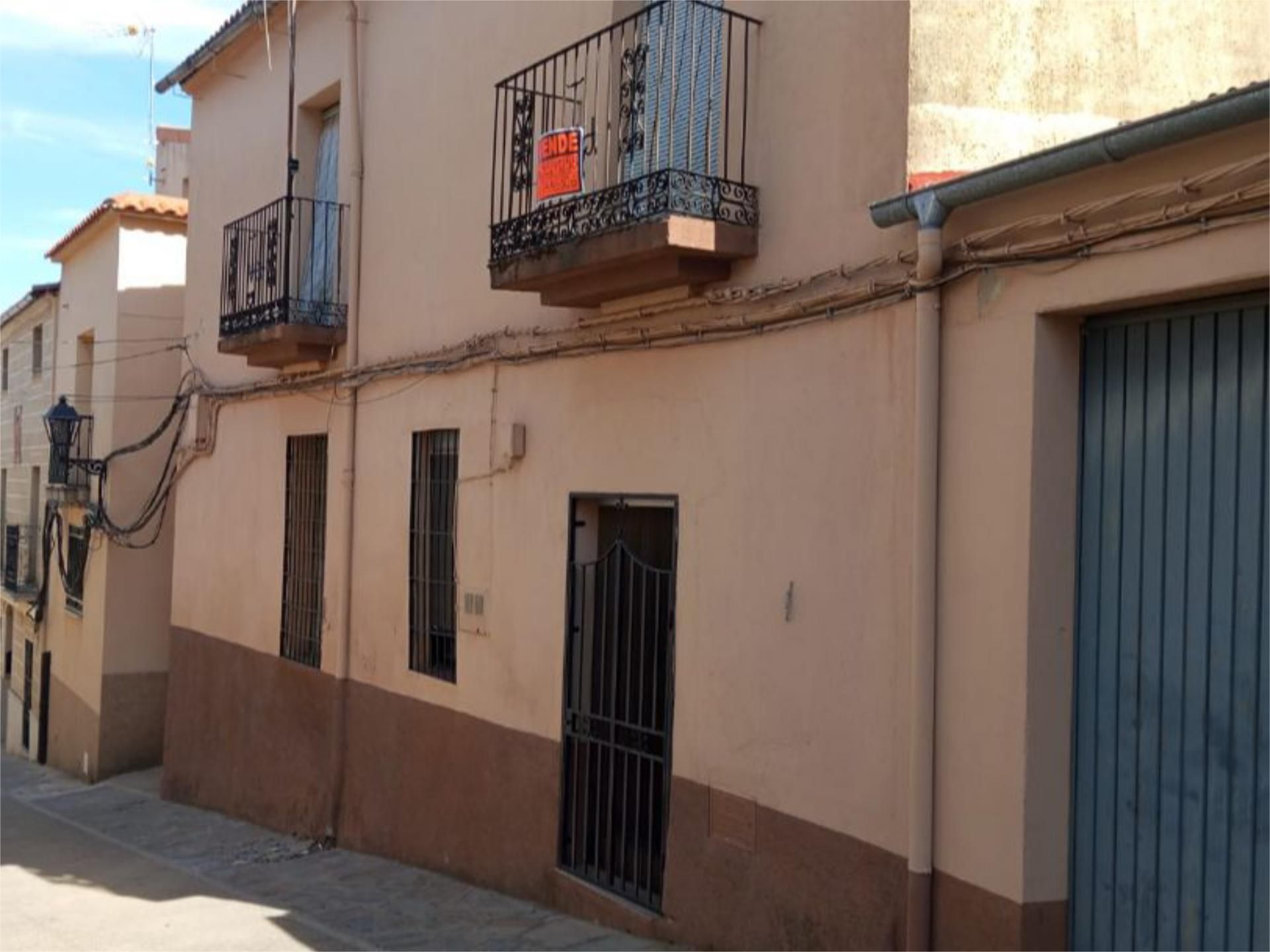 Vista exterior de Casa adosada en venda en Villanueva de la Sierra