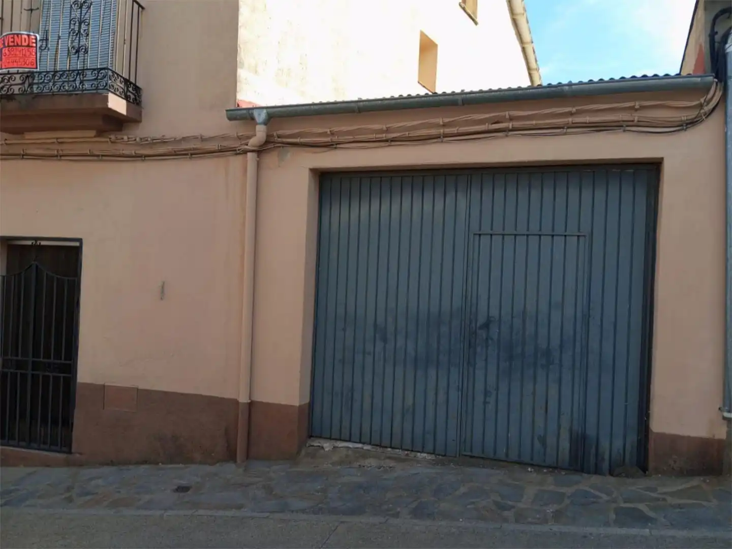 Parking of Detached homes for sale in Villanueva de la Sierra