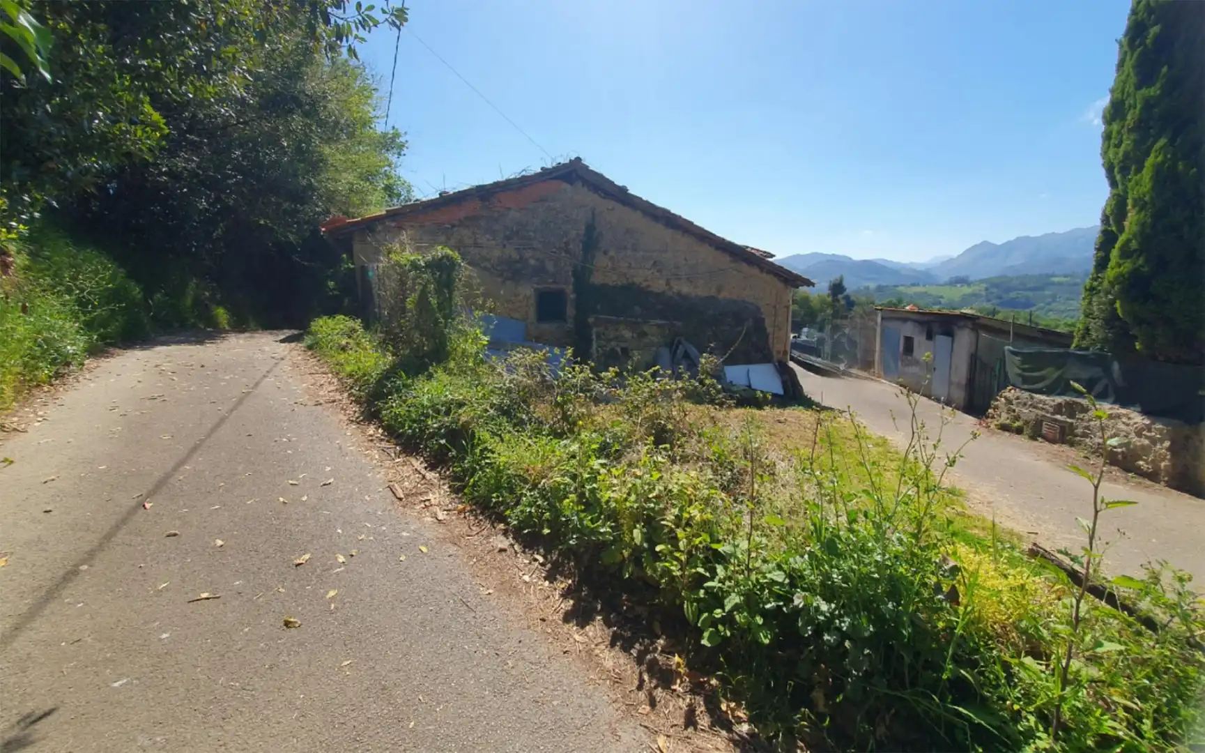 Casa adosada en venta en Lugar Santo Medero, 57, San Claudio - Trubia - Las Caldas Vista exterior de Casa adosada en venta en Oviedo