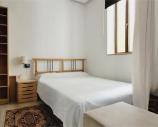 Bedroom of Apartment to rent in  Madrid Capital