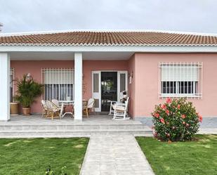 Vista exterior de Casa o xalet en venda en Almonte amb Jardí privat, Terrassa i Traster