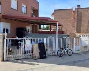 Aparcament de Casa adosada en venda en Sierra de Luna amb Terrassa