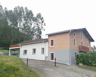 Vista exterior de Casa o xalet en venda en Arrieta amb Terrassa i Balcó