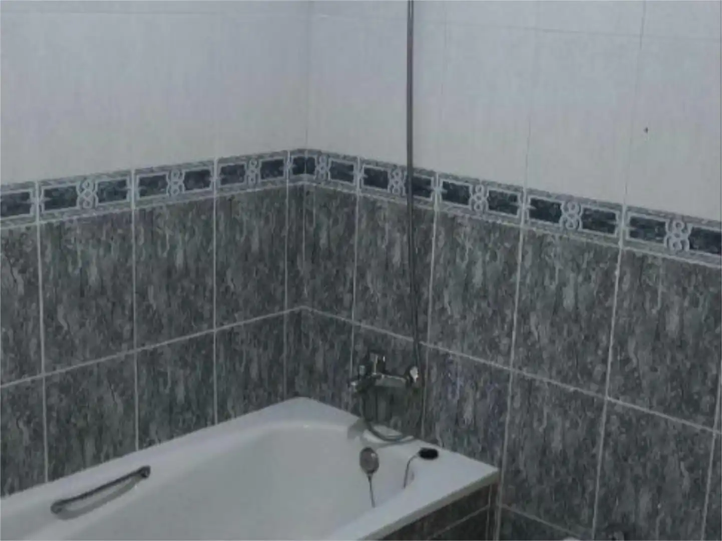 Flat for sale in Calle Real, 67, Centro Bathroom of Flat for sale in Ceuta with Terrace, Balcony and Video intercom