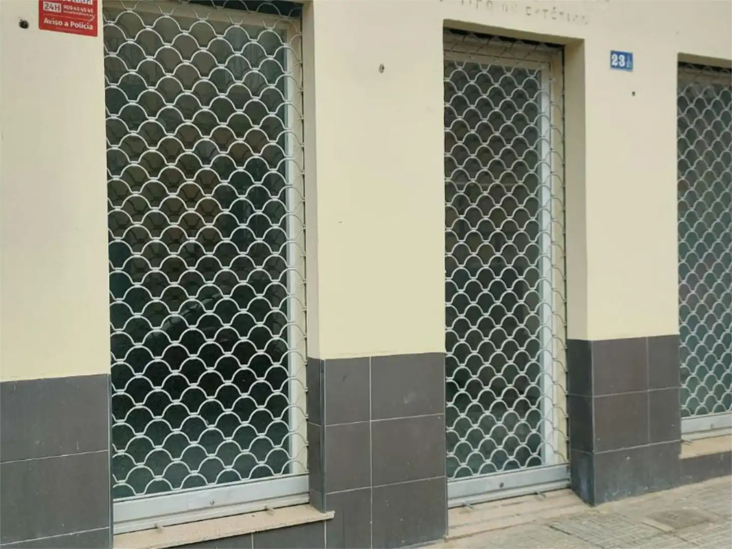 Local en venda a Avenida Castelar, 23, Centro Vista exterior de Local en venda en Melilla amb Aire condicionat i Calefacció