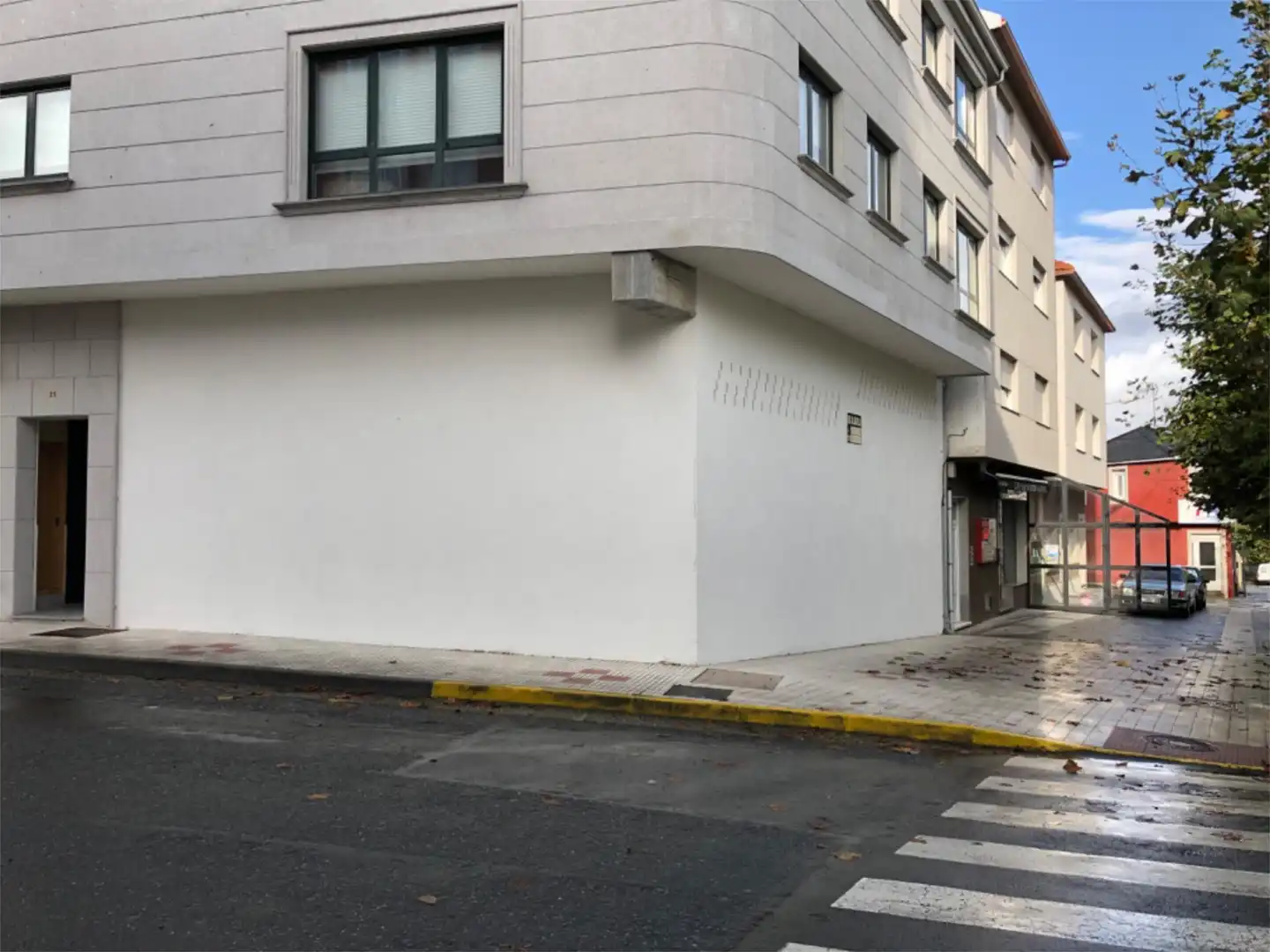 Vista exterior de Local de alquiler en A Laracha  