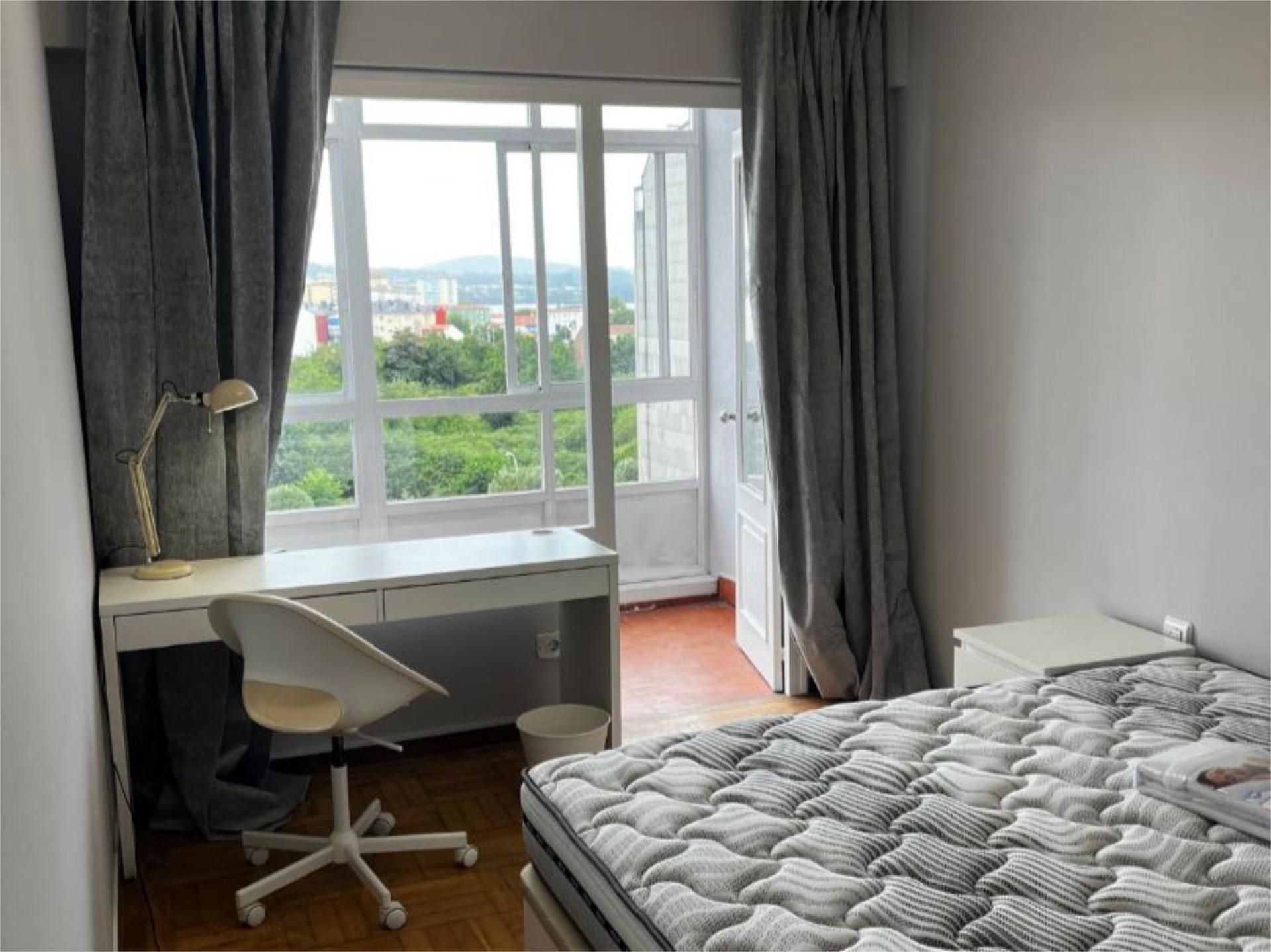 Flat to share in Estrada de Castela, 265, San Juan