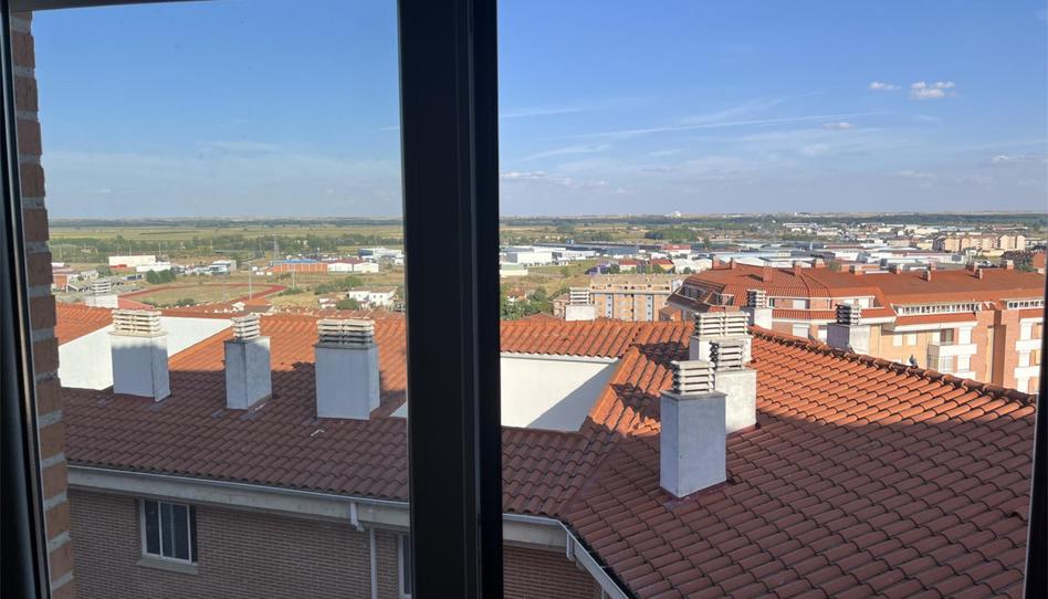 Foto 1 de Piso en venta en Calle Pinar, 17, Benavente, Zamora
