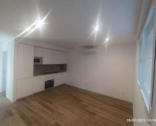 Kitchen of Flat to rent in  Madrid Capital  with Air Conditioner, Heating and Private garden