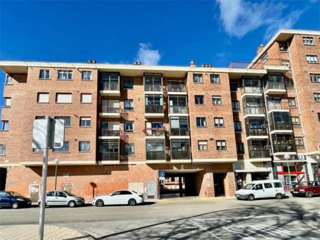 Garaje en Alquiler en Paseo de las Fuentecillas, 92 en Fuentecillas - S7 - S8