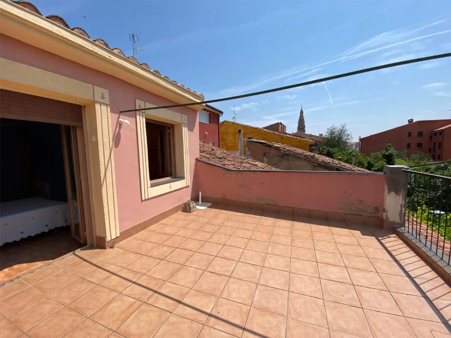 Einfamilien-Reihenhaus zum Verkauf in Calle Mayor, 103, Santo Domingo de la Calzada Terrasse von Einfamilien-Reihenhaus zum Verkauf in Santo Domingo de la Calzada