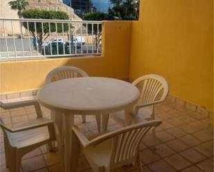 Terrassa de Apartament de lloguer en Roquetas de Mar amb Terrassa i Piscina